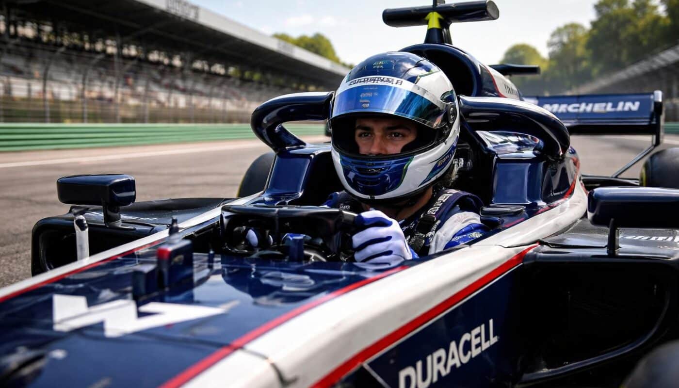 luke browning pilotera une williams lors des premiers essais libres à monza, marquant une étape importante dans sa carrière en formule 1.