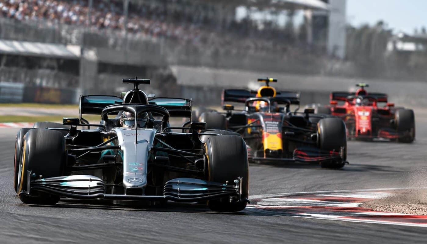 lewis hamilton domine les essais libres 3 devant max verstappen et charles leclerc. découvrez les résultats de cette dernière séance avant les qualifications.